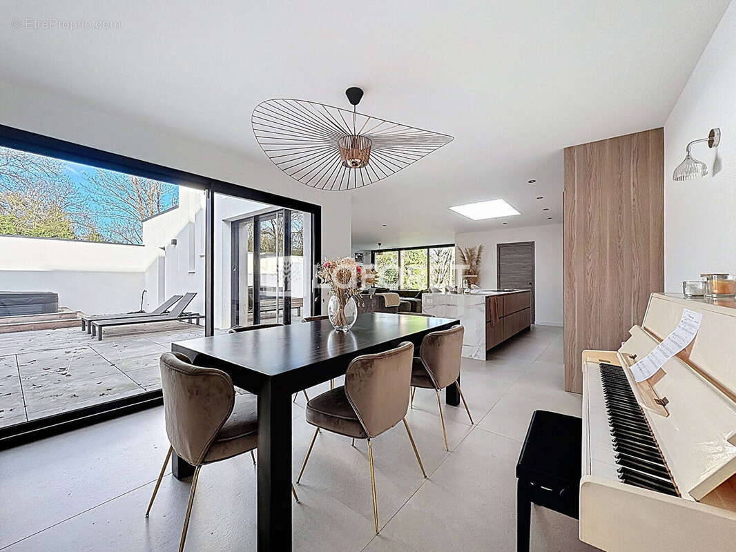 Maison à BIEVILLE-BEUVILLE