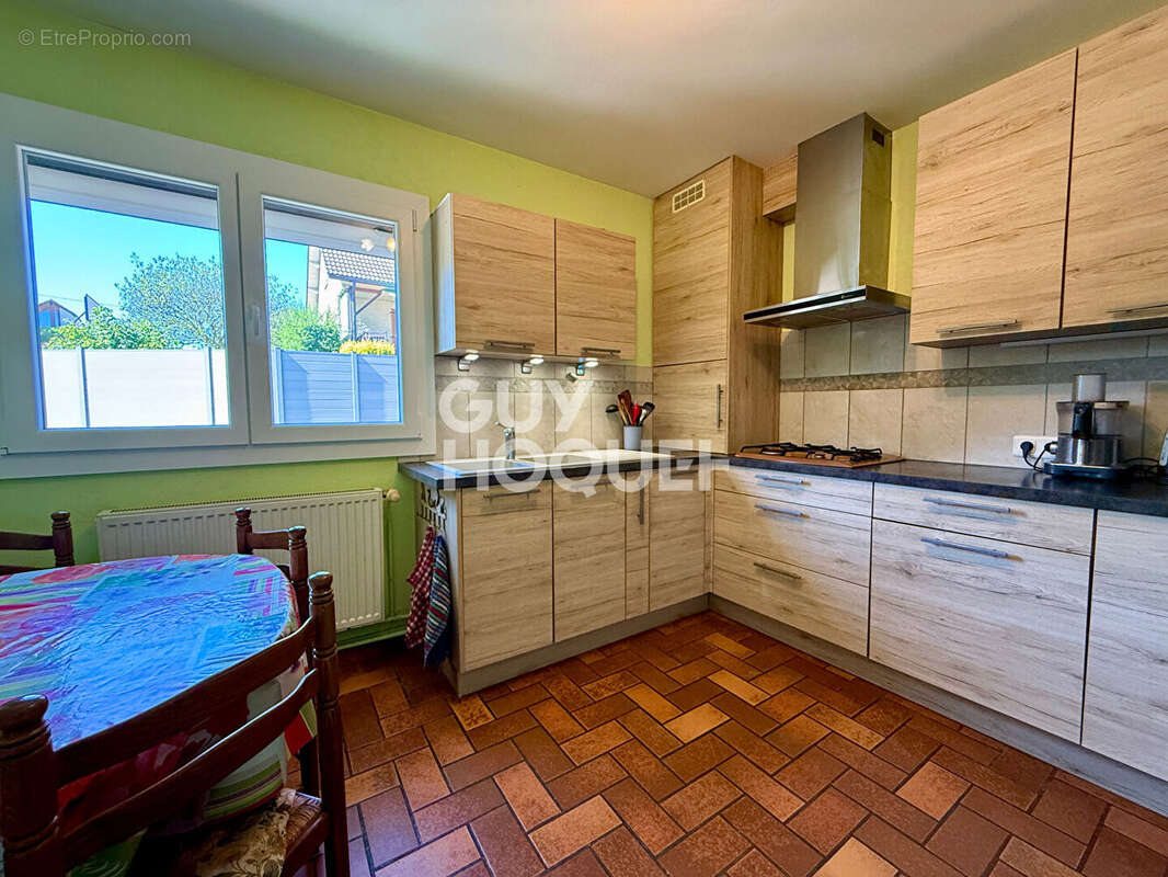 Maison 258 m² sur terrain 13,7 ares - photo 7