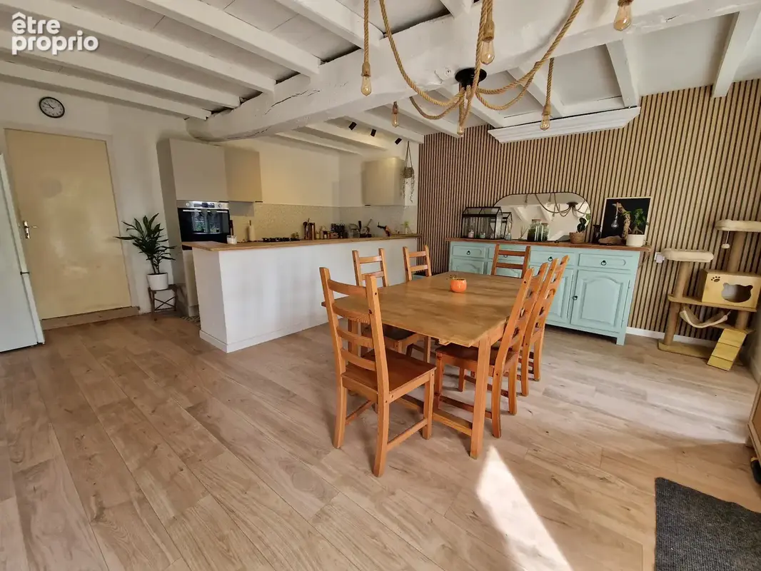 Maison à vendre 6 pièces proche de SURGERES (17)- 160 m² habitables- jardin- garage- dépendances - photo 3
