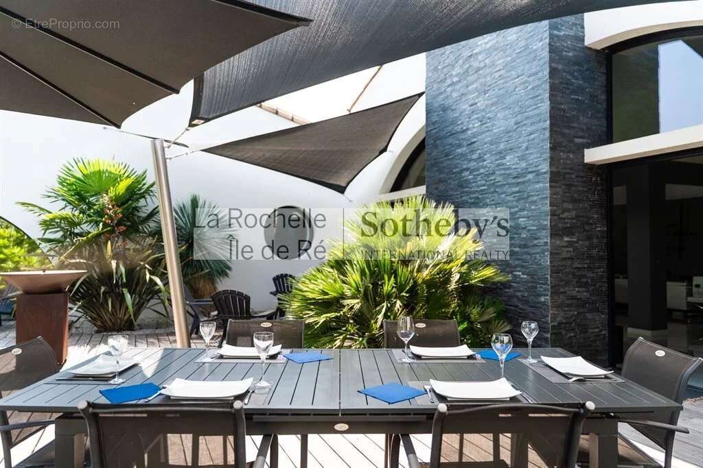 Maison à PORT-DES-BARQUES