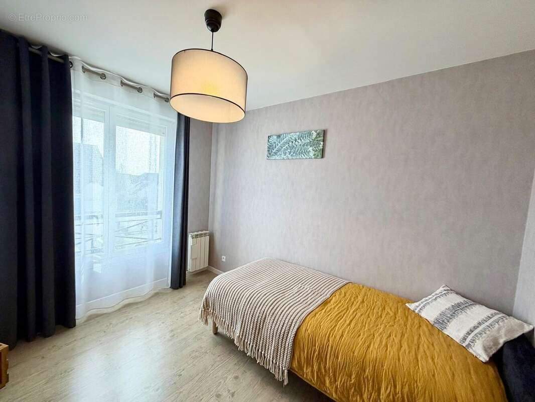 Maison à SAVIGNY-LE-TEMPLE