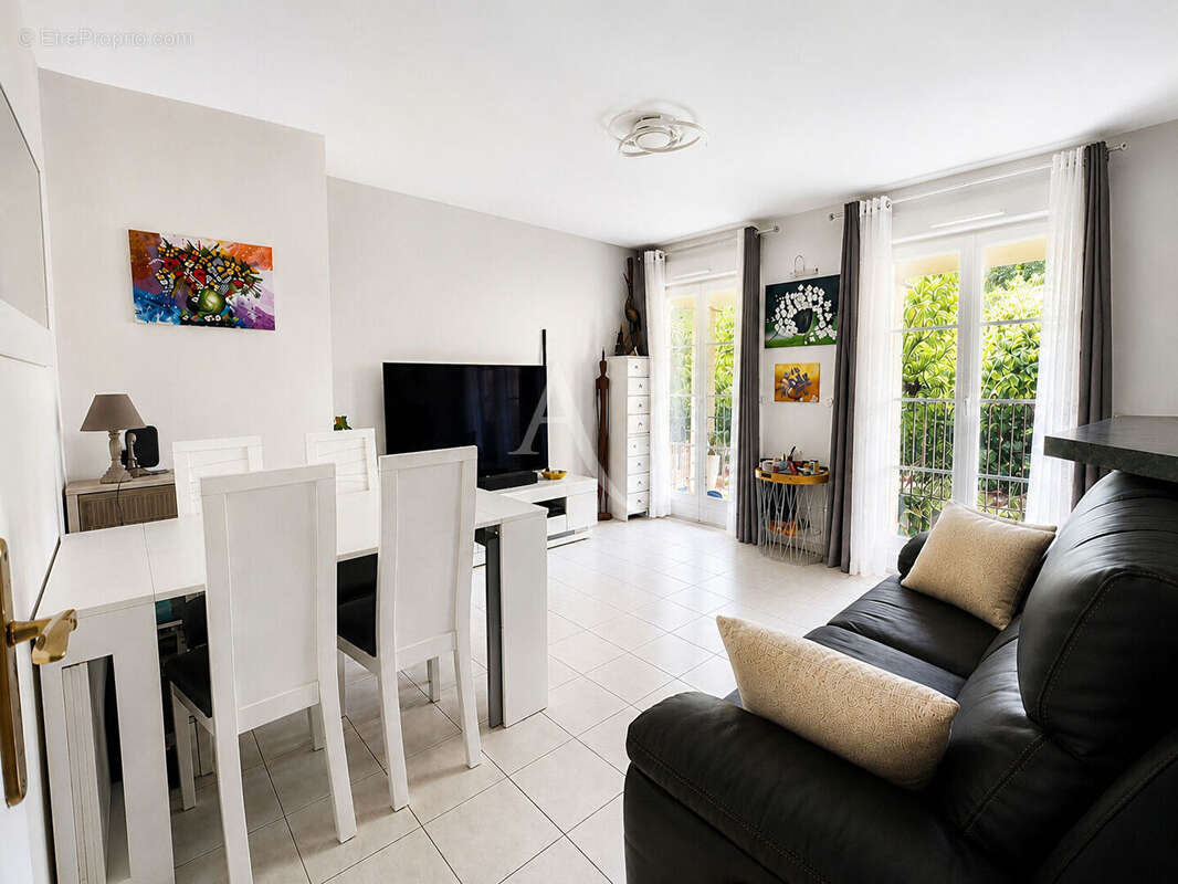 Appartement à BAILLY-ROMAINVILLIERS