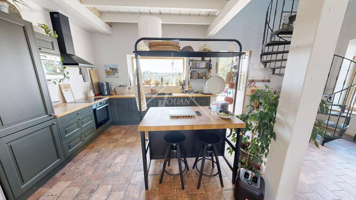 Maison coup de cœur avec vue imprenable sur l’Abbaye de Chantelle - photo 8