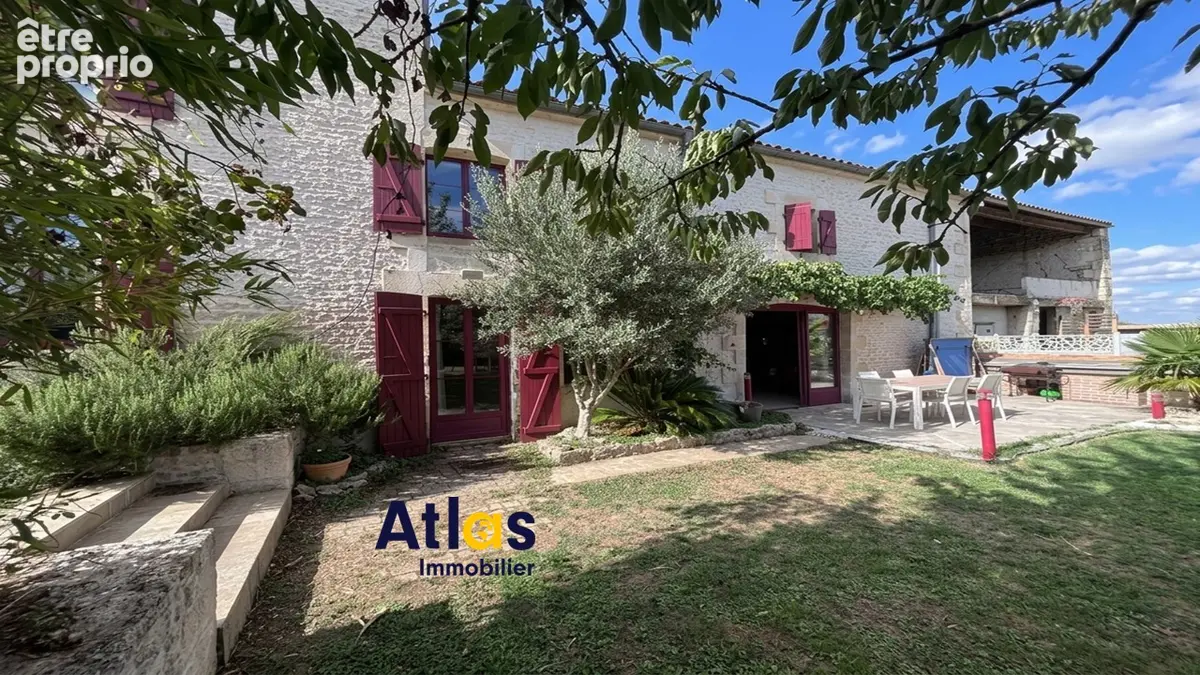 Maison en pierre - 6 chambres - photo 1
