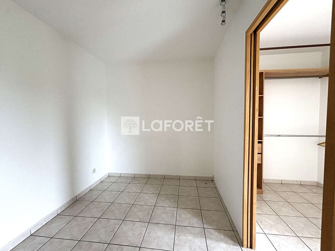 Appartement à MEYZIEU