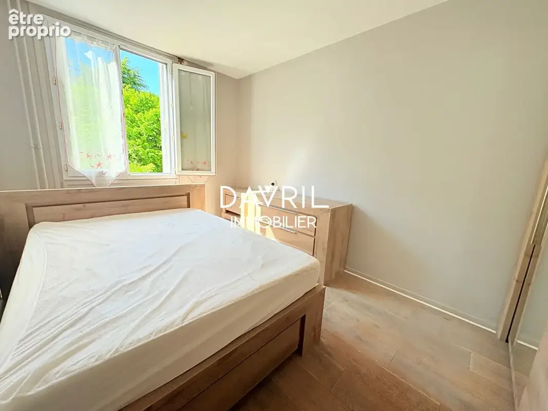 En exclusivité chez DAVRIL ***Proche de toutes les commodités ****Gare***Commerces *** - photo 8