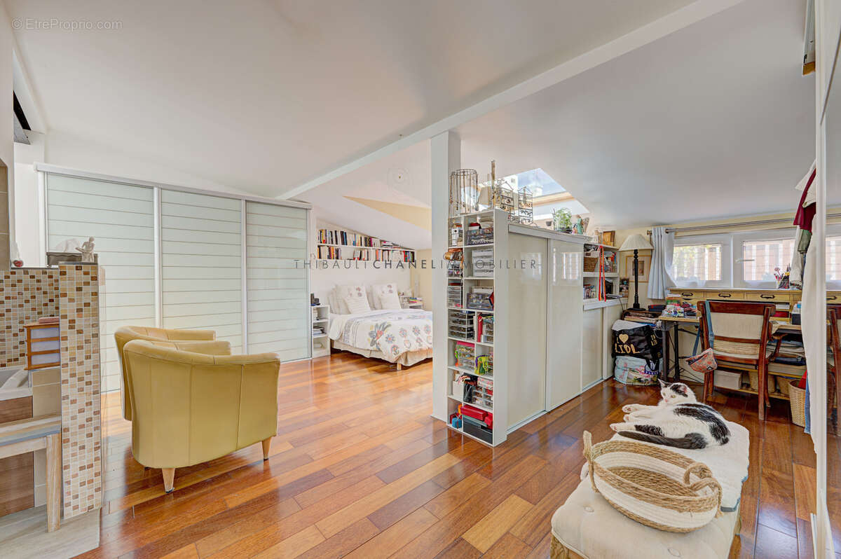 Maison à PARIS-11E