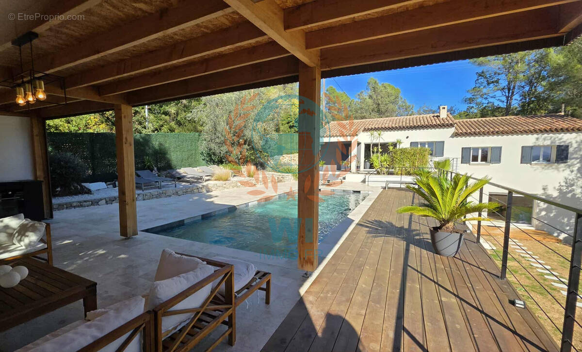 Maison à LORGUES