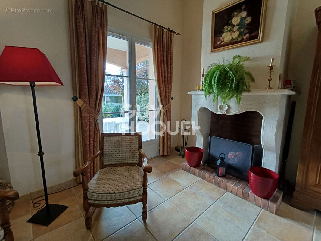 Maison à BOISSET-LES-MONTROND