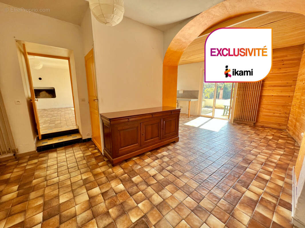 Maison de caractère avec terrasses et vue   220 m2 - photo 2