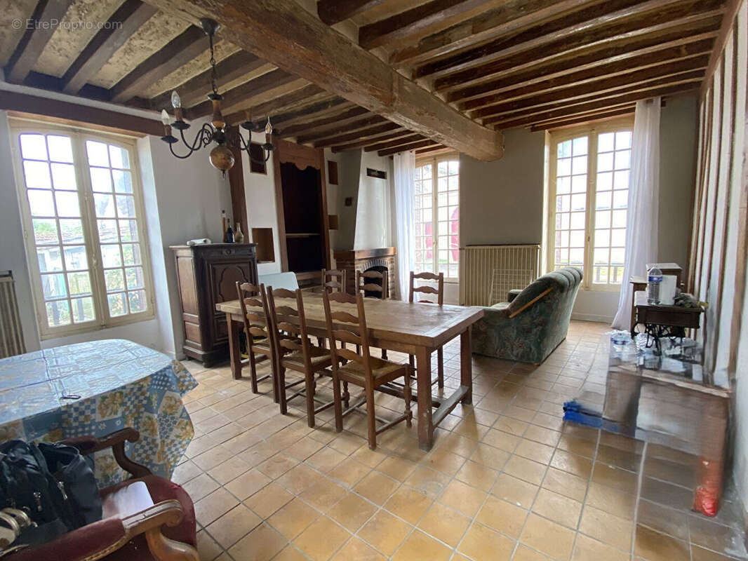 Maison à JOIGNY