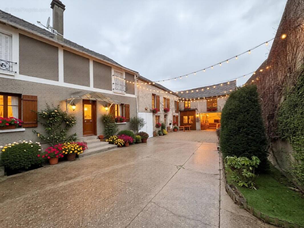 Photo 1 - Maison à MEZIERES-SUR-SEINE