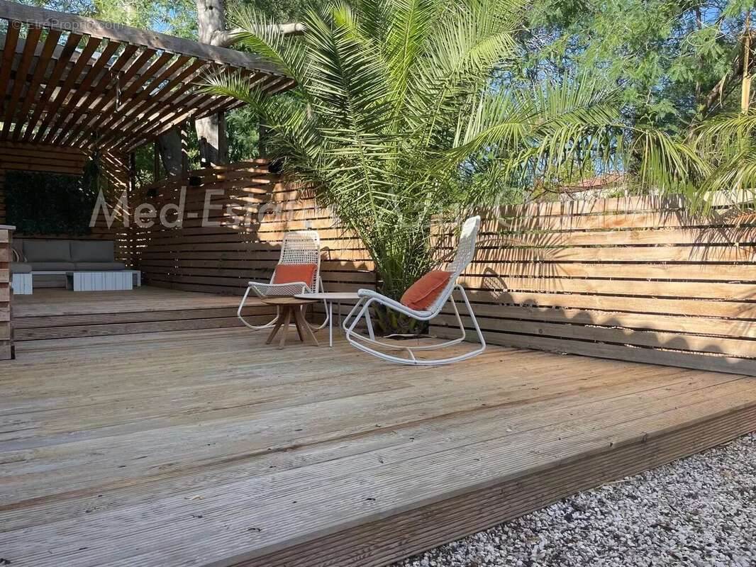 Appartement à GRIMAUD