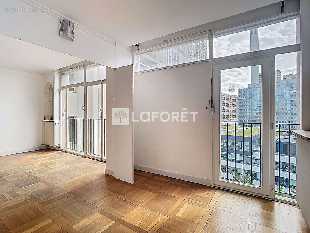 Appartement à PARIS-15E