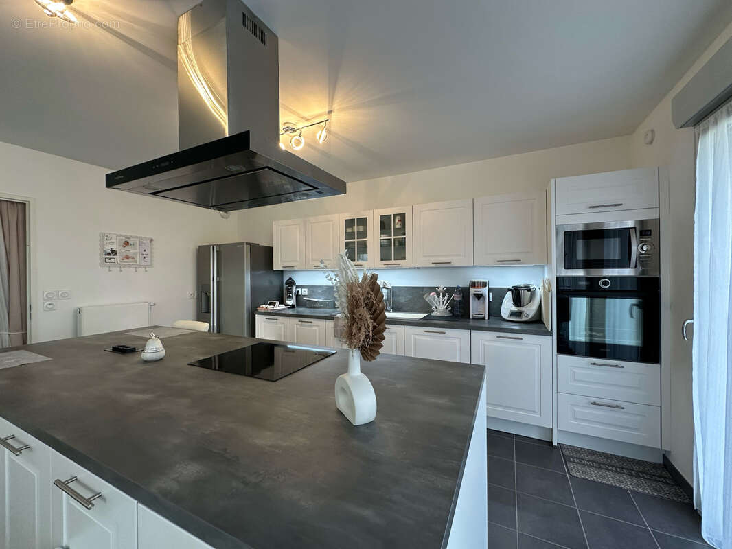 Appartement à BEZANNES