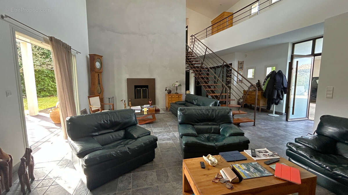 Maison à SAINT-MARTIN-DE-LONDRES