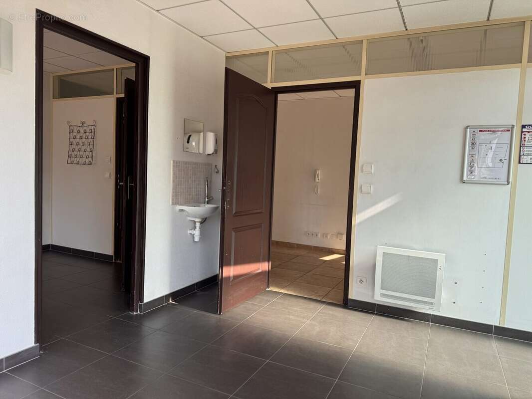 Commerce 85 m² à Honfleur  - photo 2