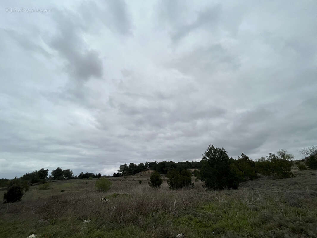 Terrain à LEZIGNAN-CORBIERES