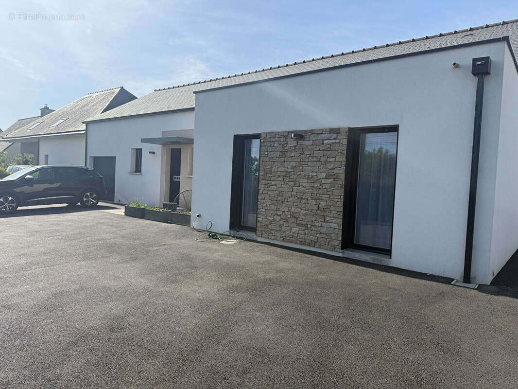 Maison à LANVALLAY