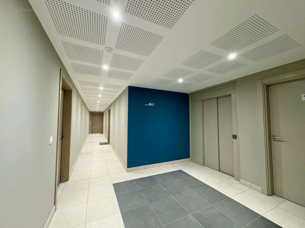 Appartement à LE CANNET