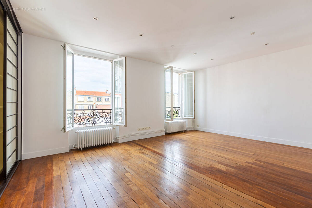 Appartement à PARIS-14E