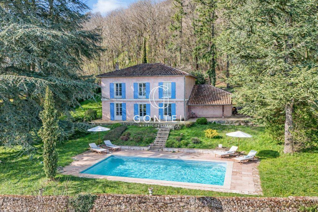 Maison à SAINT-CYR-AU-MONT-D'OR