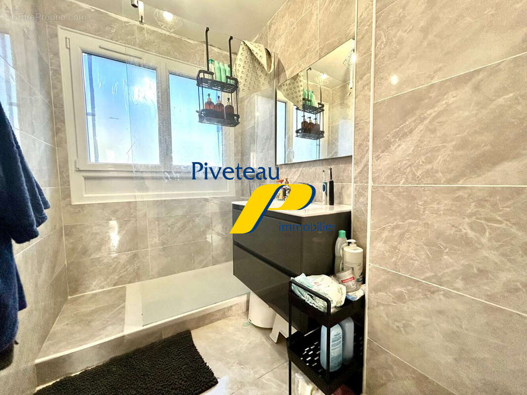 Appartement à SAINT-SEBASTIEN-SUR-LOIRE