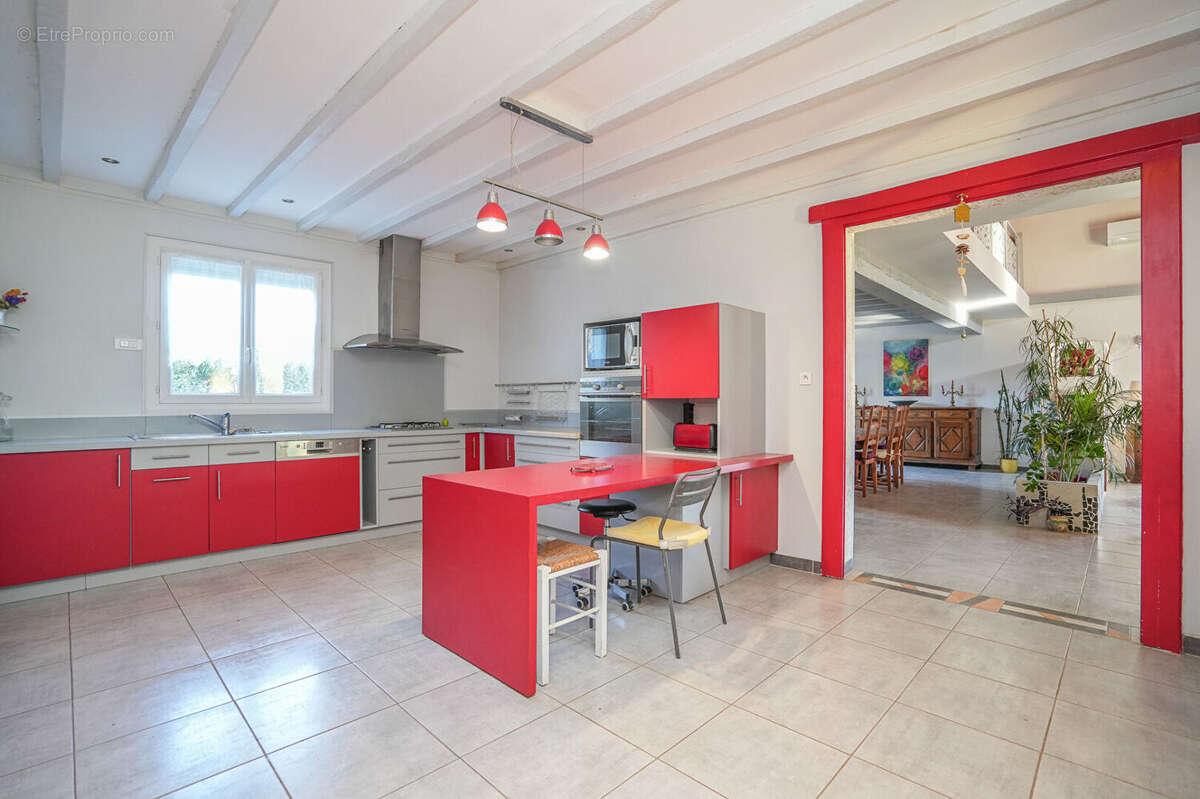 MONTPELLIER A 27 KM Grande propriété de 368 m² , 5000 m²,  dans un environnement privilégié - photo 13