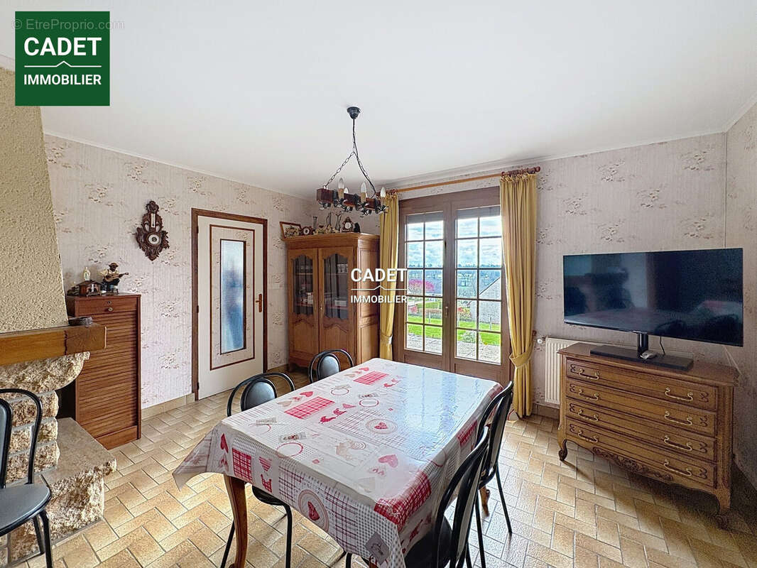 Maison à LA HAYE-PESNEL