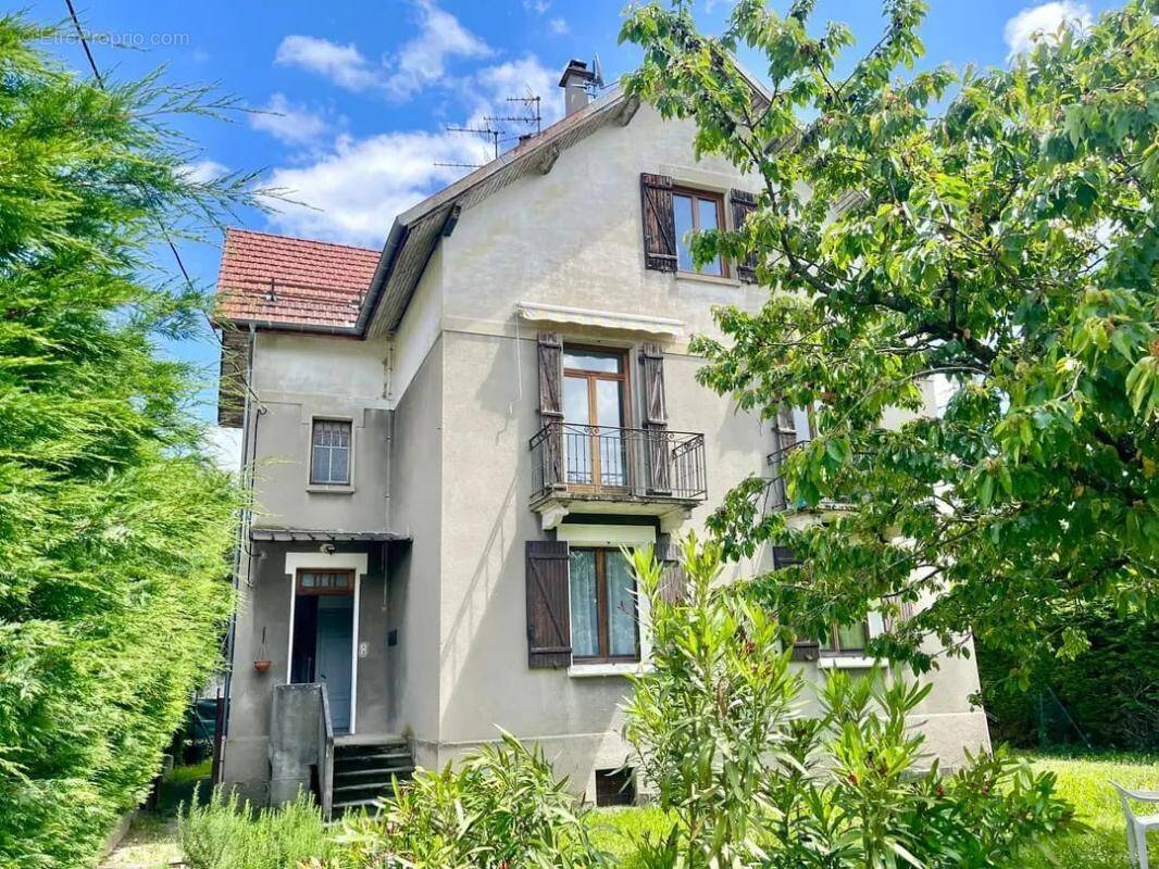 Appartement à BARBERAZ