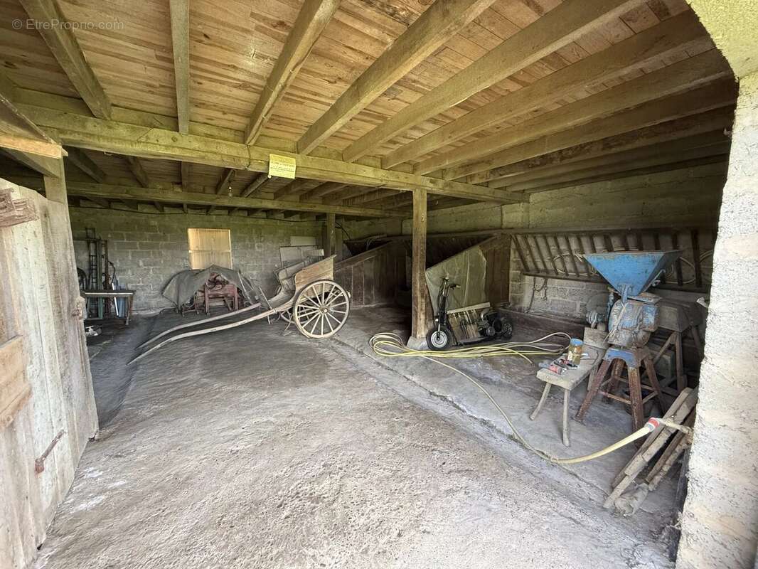 Maison à AVERON-BERGELLE