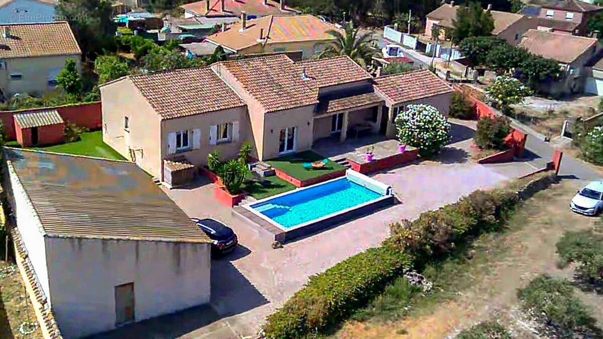 Villa d'exception avec piscine, hangar et oliveraie  Cadre privilégié à Quarante - photo 10