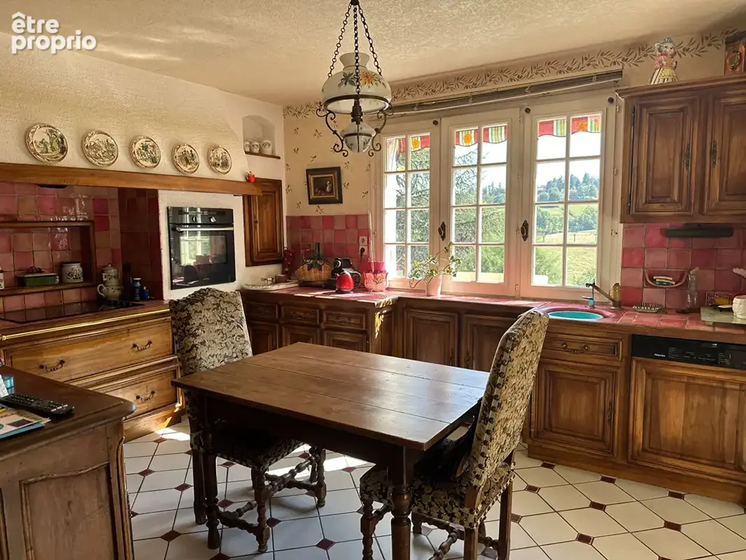 Co - Exclusivité. Maison de charme de 200 m² dans un très bel envirronnement. - photo 10