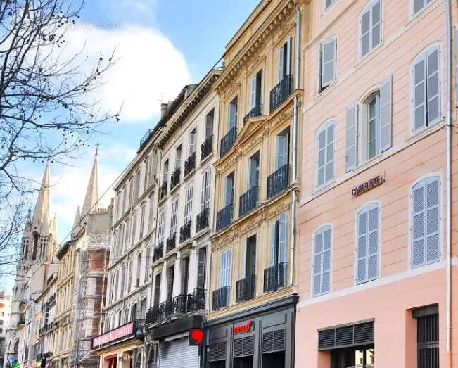 Appartement à MARSEILLE-1E