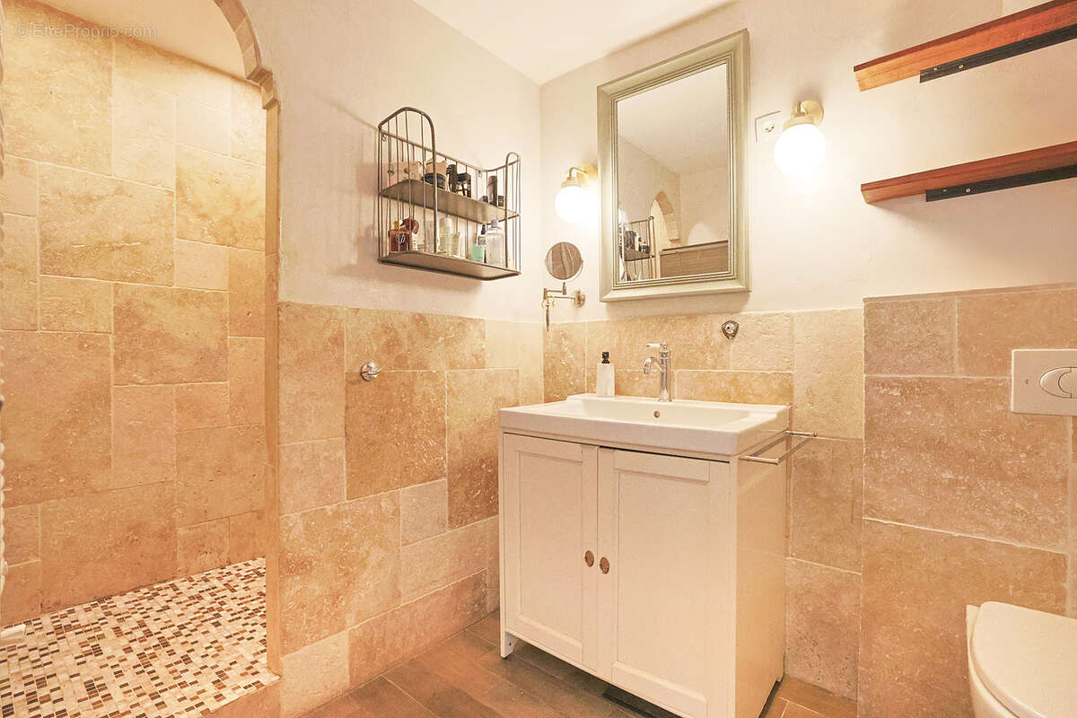 Maison à SOLLIES-PONT