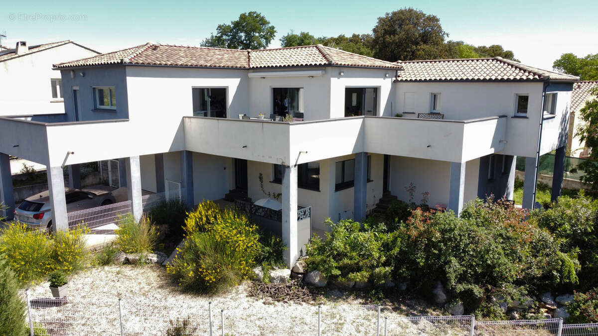 Maison à LA CALMETTE