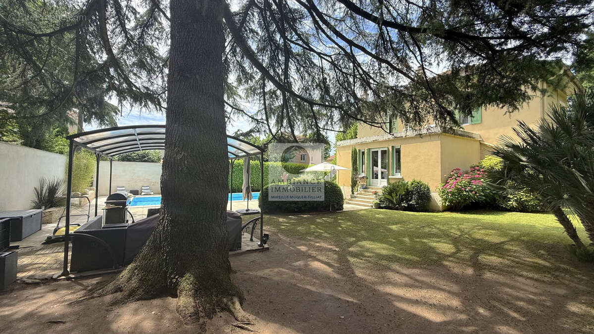 Maison à LA VOULTE-SUR-RHONE