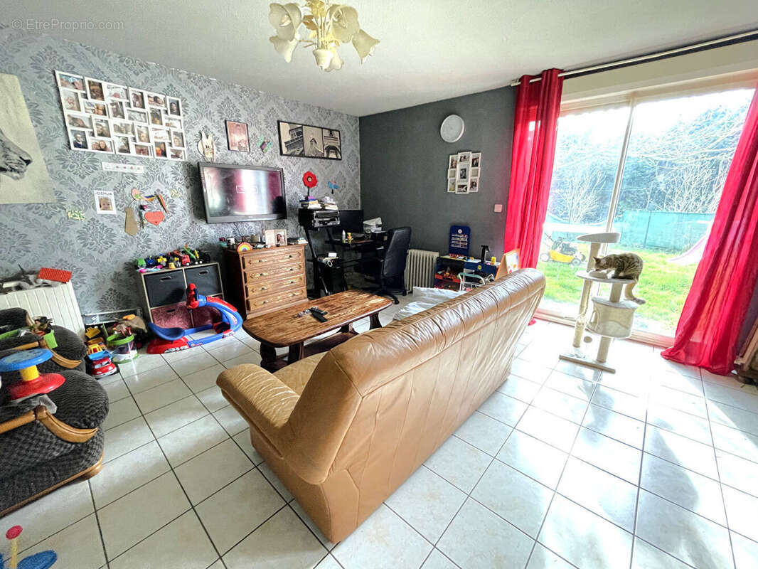 Maison à SAINT-ELOY-LES-MINES