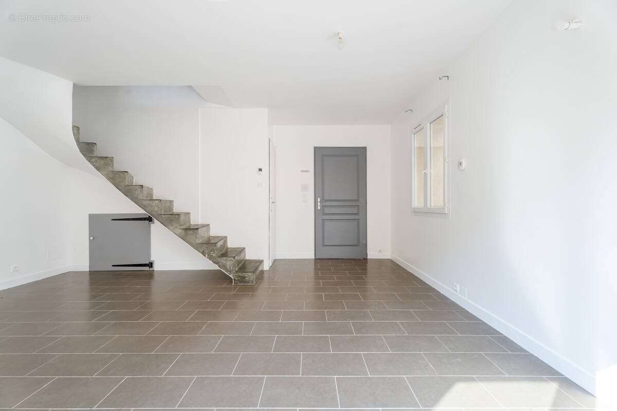 Appartement à PUGET-VILLE