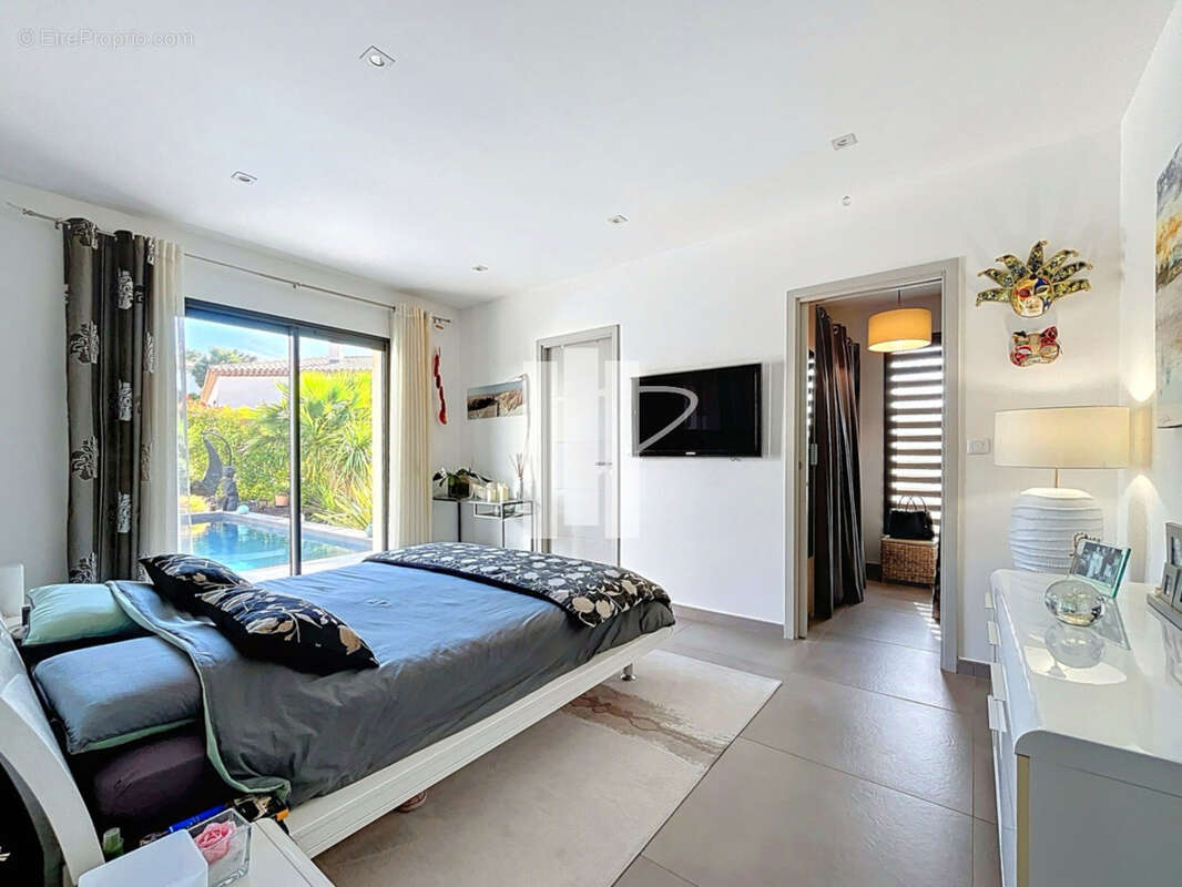  Villa contemporaine 5 pièces de 172m2 piscine, garage   Calme absolu, proche plage et centre  - photo 8