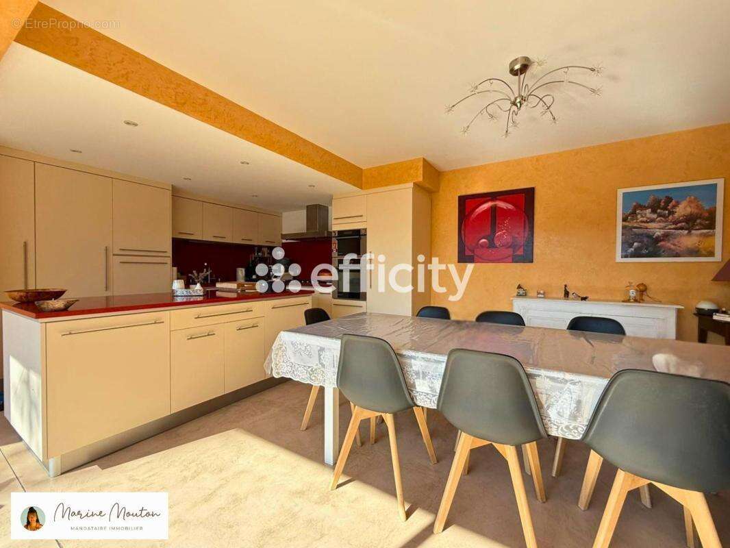 Maison 174 m² à Privas  - photo 6