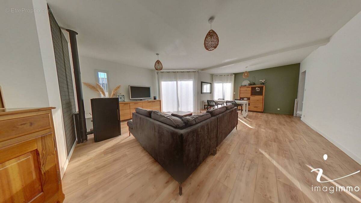 Maison à SAINT-JEAN-DE-VEDAS