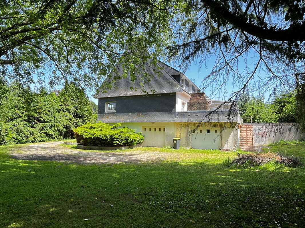 A vendre à Concarneau - Maison familiale à rénover sur terrain de 1475m² - photo 18