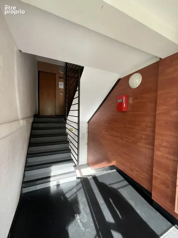 Nouveauté GAGNY RER E - Résidence ROMANIN- F2 39,37 m2 avec cave - DPE E - photo 4