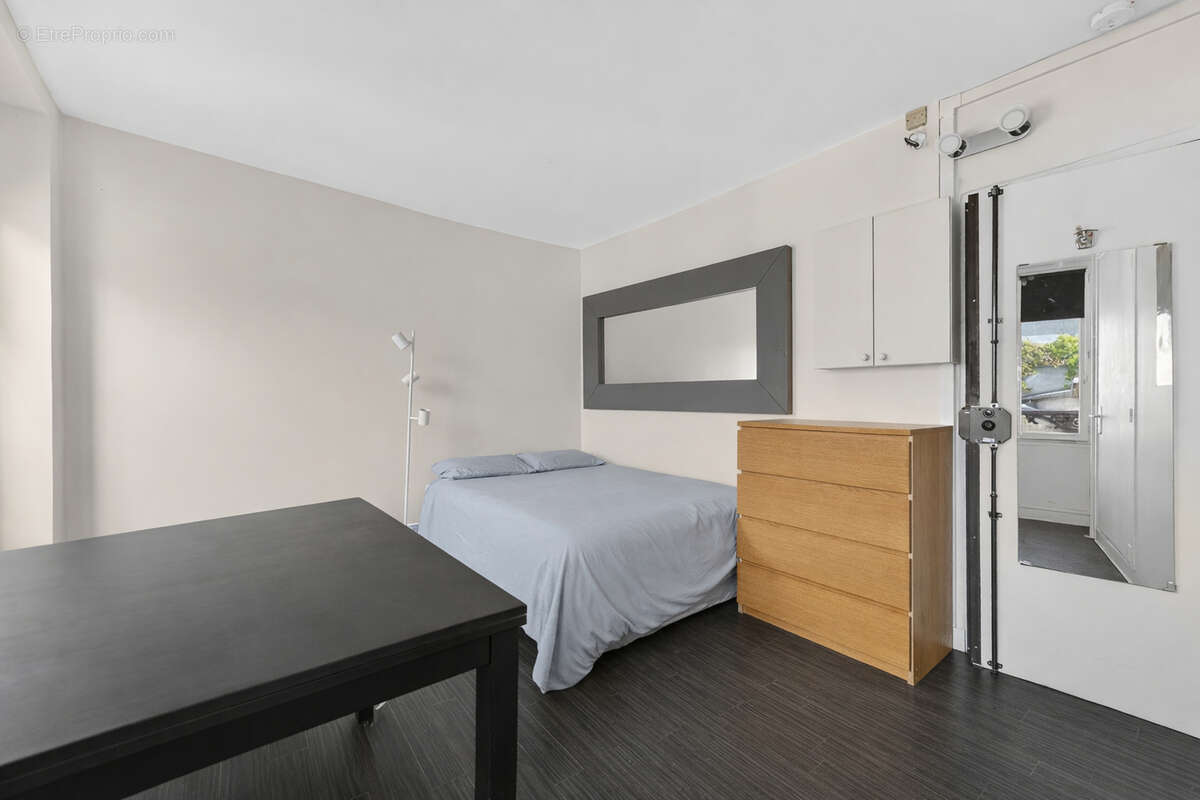 Appartement à PARIS-10E