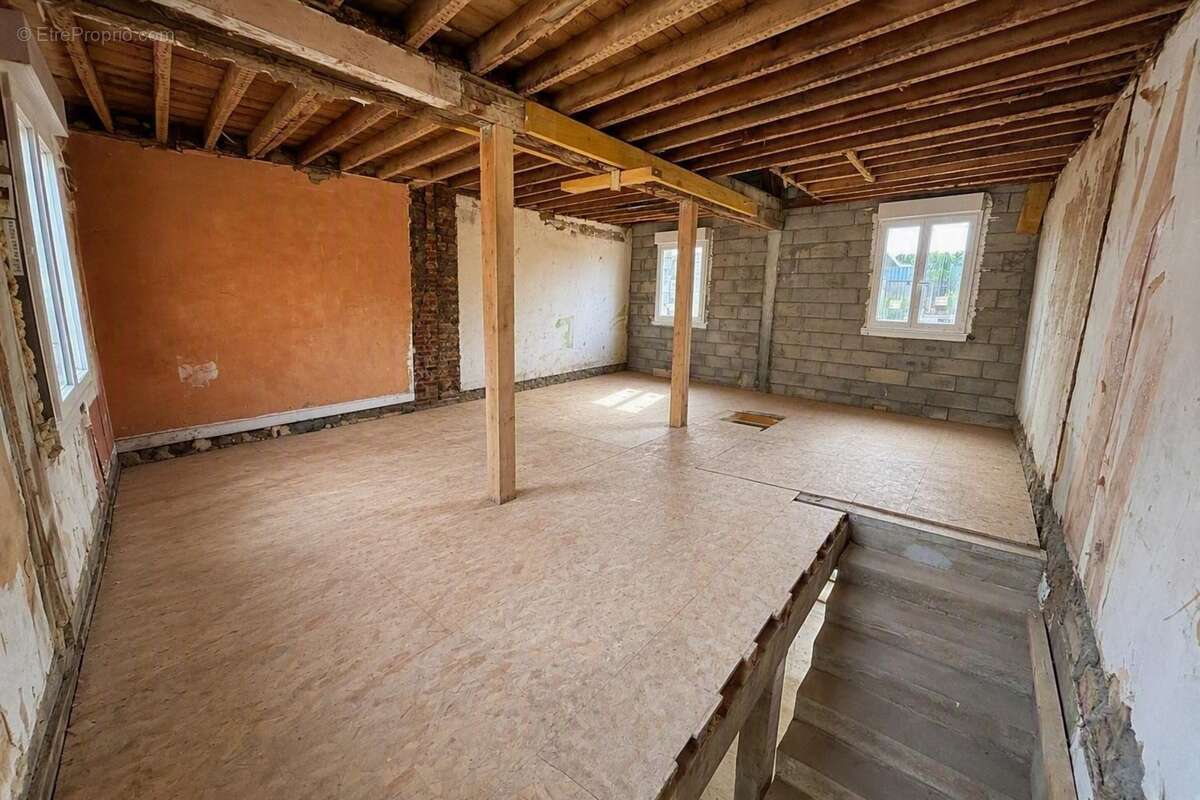 Maison à rénover 130 m² sur 300 m² de terrain - Breteuil 60120 - photo 7
