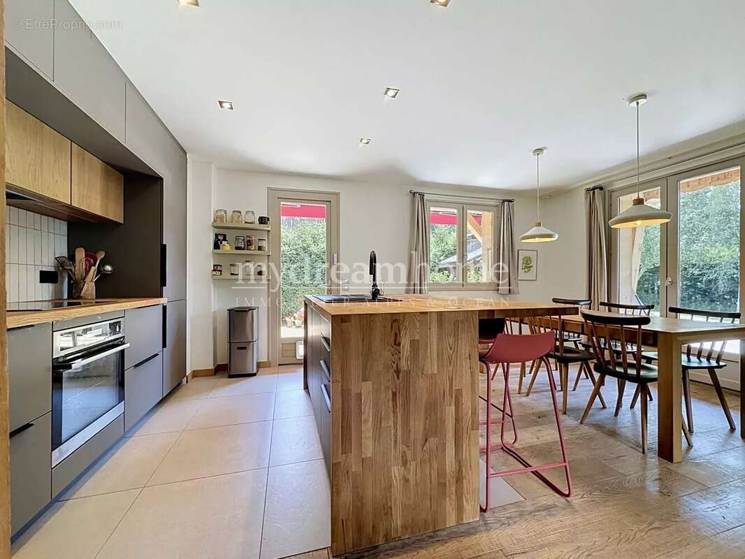 Exclusivité - Magnifique Chalet de 5 chambres - Praz sur Arly (74120) - photo 4