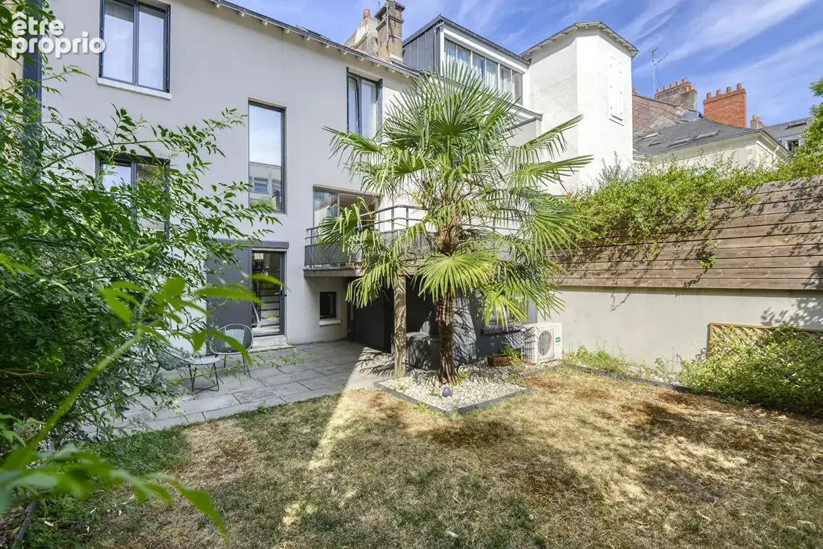 Maison très soignée de 185 m²  (215 m² au sol) entièrement rénovée en 2019 avec deux garages à proximité du quartier commerçant  - photo 14