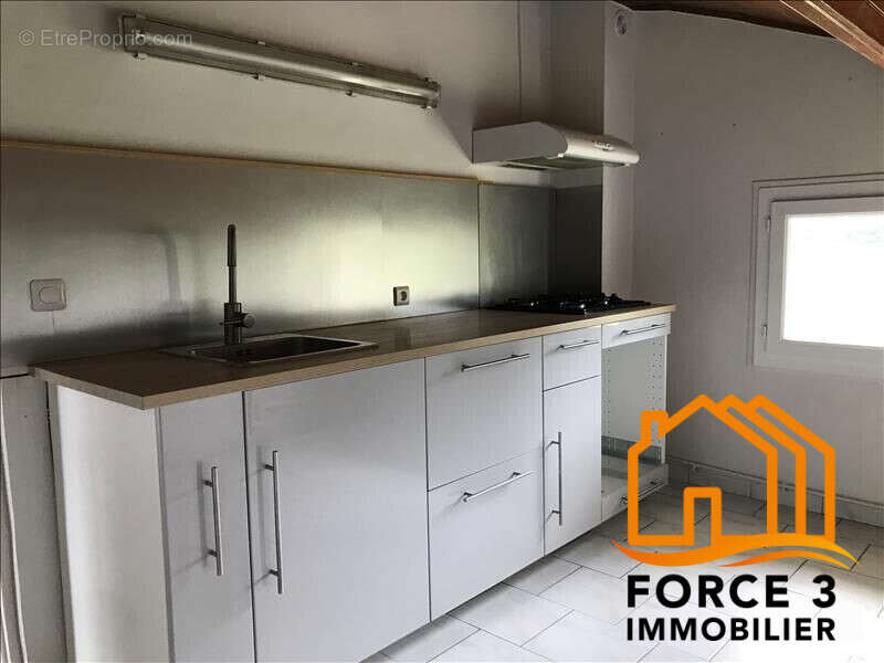 Maison 139 m² à Saint-Julien-En-Born  - photo 5