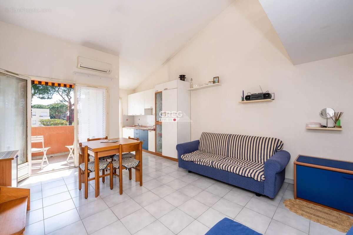 Appartement à VILLENEUVE-LOUBET
